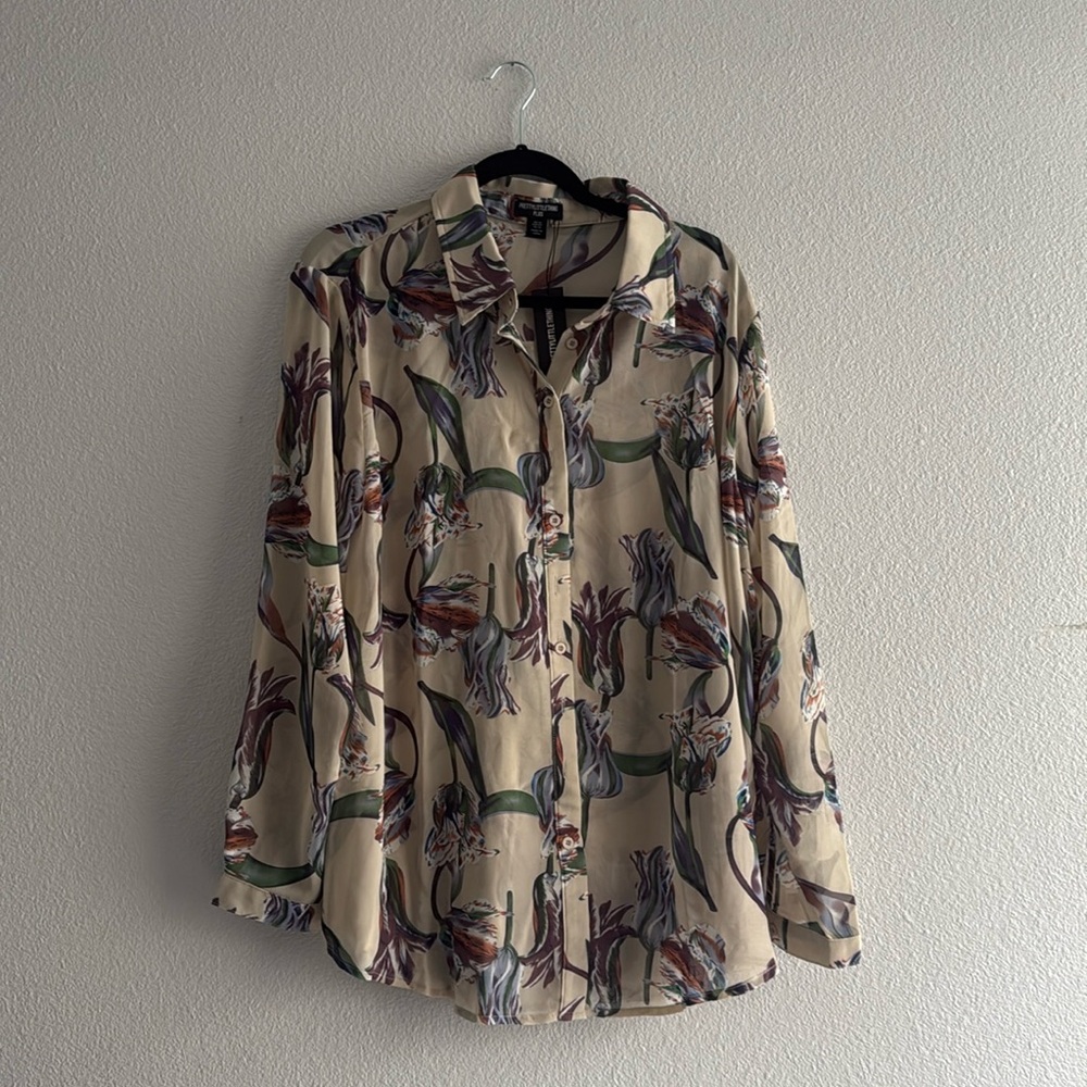 NWT Pretty Little Thing Plus Dusty Pink Floral Semi Oversized  Button Down US 12
